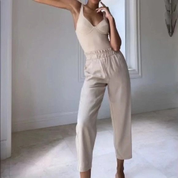 Aritzia The Group by Babaton Calipso Pants In Grey Size S - Picture 2 of 4